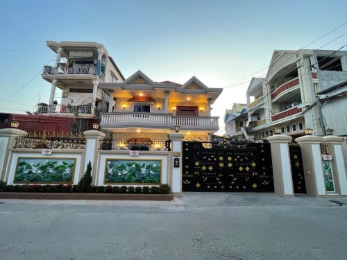 លក់ផ្ទះក្រោយសាលាCIAផ្លូវម៉ៃដា