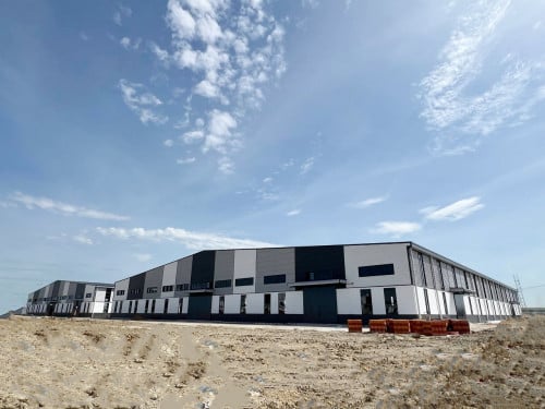 ឃ្លាំងថ្មីសម្រាប់ជួល / New Warehouse For Rent  / 新仓库出租