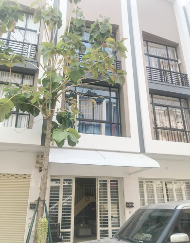ផ្ទះអាជីវកម្មសម្រាប់ជួល | Shophouse for Rent