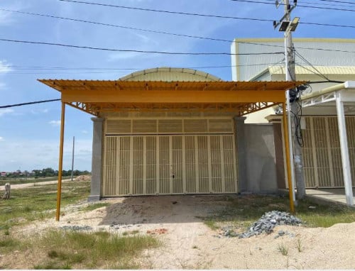 🔰ឃ្លាំងអាជីវកម្មថ្មីសម្រាប់ជួលនៅលើផ្លូវជាតិលេខ03 ប្រហែល5km ពីរង្វង់មូលចោមចៅ។