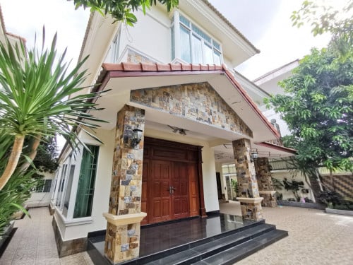 វីឡាសំរាប់ជួលក្នុងបុរីឧទ្យាទន្លេបាសាក់ | villa for rent in Borey Basac Gaden city