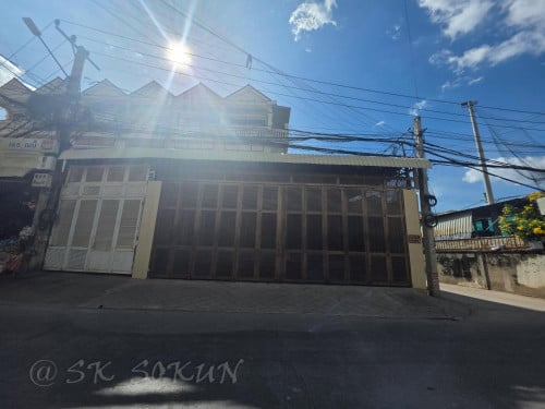 2 flat house on the corner side street for Sale in Urgent