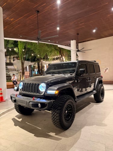 2018 Jeep Sahara Sky One Touch