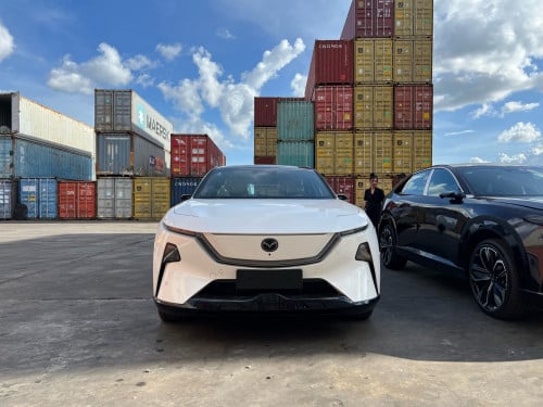 36500$ ពណ៌សនៅតែលេចធ្លោ Mazda EZ60 Range Max600km + 3options🥰