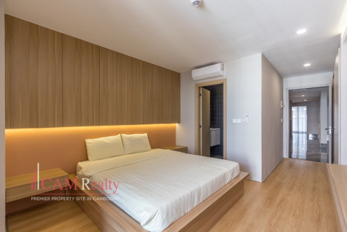 5 Bedroom Penthouse Serviced Apartment For Rent in Toul Kork