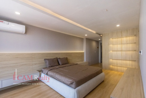 5 Bedroom Penthouse Serviced Apartment For Rent in Toul Kork