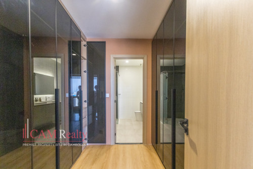 5 Bedroom Penthouse Serviced Apartment For Rent in Toul Kork