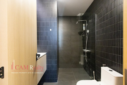5 Bedroom Penthouse Serviced Apartment For Rent in Toul Kork