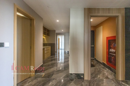 5 Bedroom Penthouse Serviced Apartment For Rent in Toul Kork