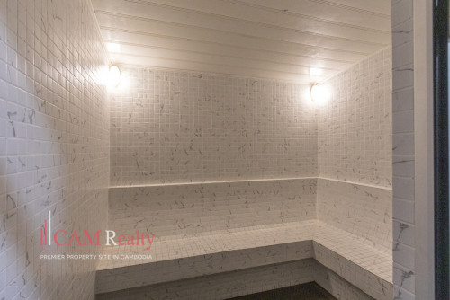 5 Bedroom Penthouse Serviced Apartment For Rent in Toul Kork