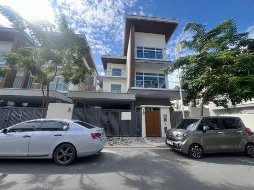 5 Bedroom Villa for Rent in Borey Orkide Pochengtong