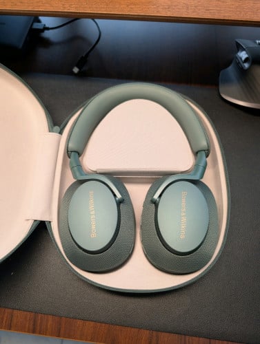 B&W P7s2e secondhand 99% full box