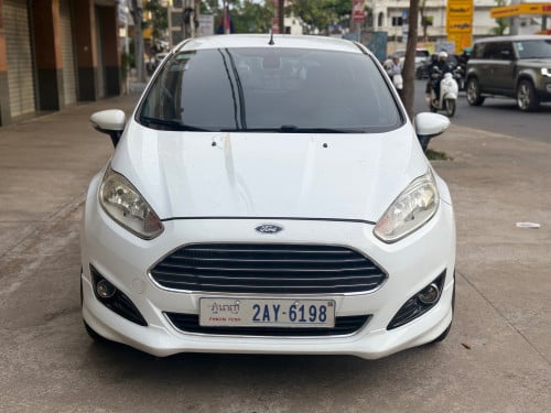 Ford Fiesta 2018 Full