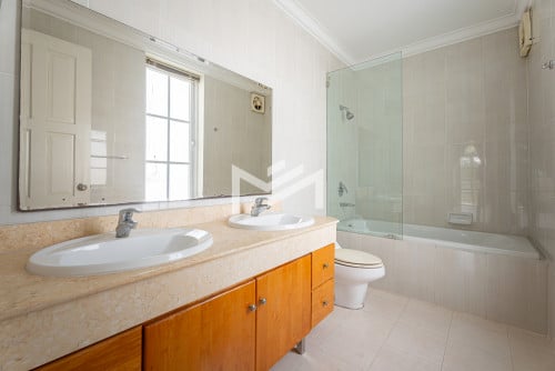 Villa 5 Bedrooms For Rent At Grand Phnom Penh.
