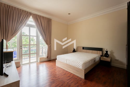 Villa 5 Bedrooms For Rent At Grand Phnom Penh.