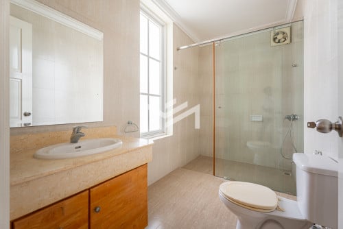 Villa 5 Bedrooms For Rent At Grand Phnom Penh.