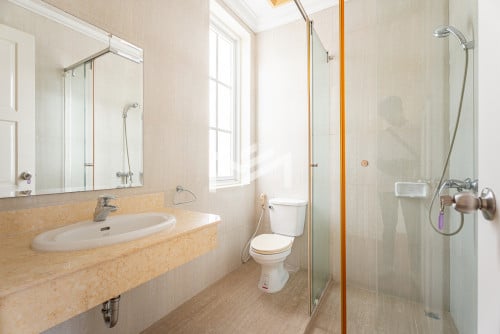 Villa 5 Bedrooms For Rent At Grand Phnom Penh.