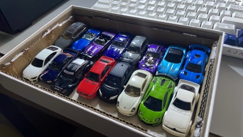 Hot wheel, mini GT, Tacoma Car toys