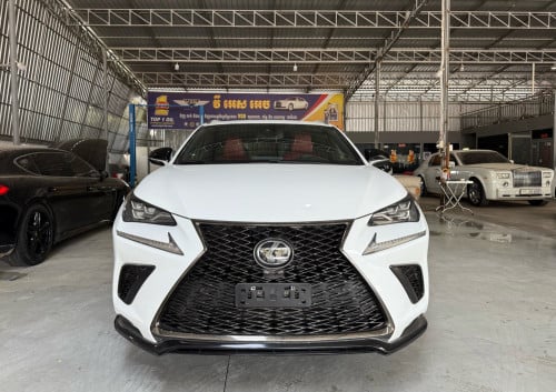 Lexus NX300 F-Sport 2019 ( គុជ 3 ហ្សីន )