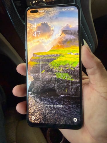 Oppo Reno4 Ram8+5 128g អេក្រង់សុីនស្អាត ស្ទើរតួក្រោយពីនឹងនៅស្អាតទាំងអស់