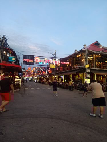 Shop house in pub street region for sale.