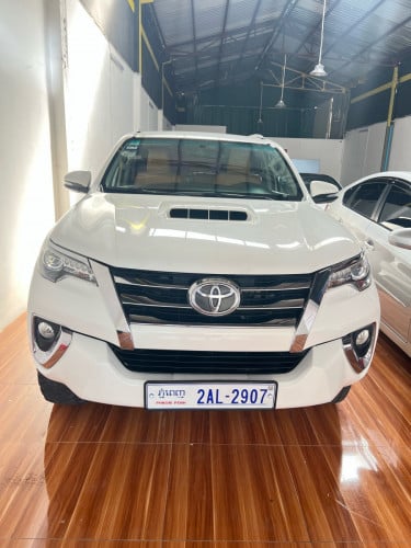 Toyota fortuner full option year 2017