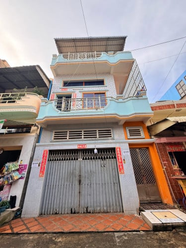 ផ្ទះលក់ 房子出售