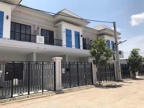 ផ្ទះលក់