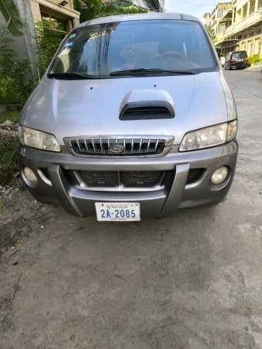 ឡានស្តារិច២០០២