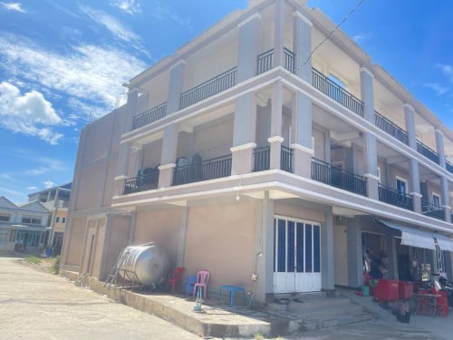 ផ្ទជួលកុនលុយលក់បន្ទាន់