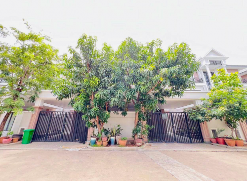 វីឡាភ្លោះ A ពីរជាប់គ្នាសម្រាប់ជួល |​​ T​wo Villas Twin A for Rent