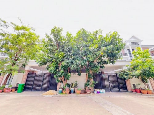 វីឡាភ្លោះ A ពីរជាប់គ្នាសម្រាប់ជួល |Two Villas Twin A for Rent