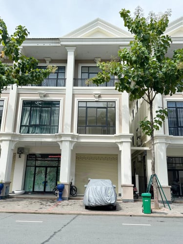 ផ្ទះអាជីវកម្មសម្រាប់លក់ ម៉ាជេស្ទិច | Shophouse For Sale Majestic