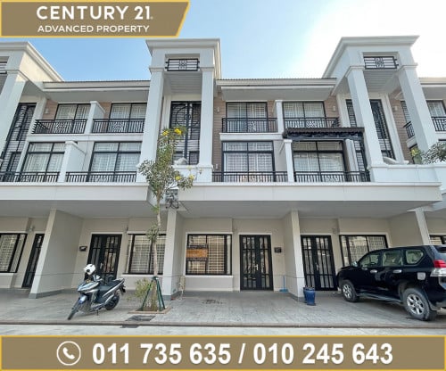 🏘 វីឡាកូនកាត់ (LA) ក្នុងបុរី ប៉េងហួតបឹងស្នោ ត្រូវការលក់បន្ទាន់ខ្លាំង