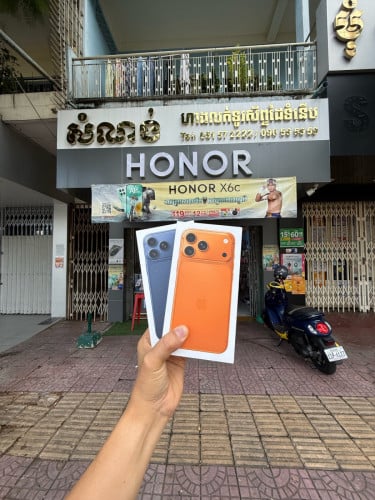 17 Pro Deep Blue 256GB N/A New 100%