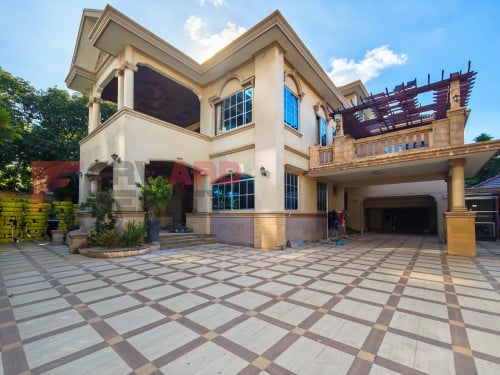 9 Bedrooms villa available for rent in Toul Kork area.