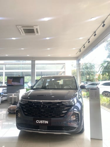 Custin 7seat VIP 2025