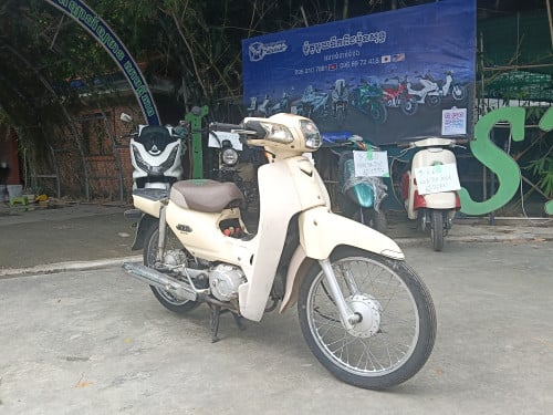 Honda Super Cub មានតម្លៃពិសេសសំរាប់អ្នកលក់បន្ត