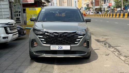 HYUNDAI CUSTIN 2025 (ឡាននៅធានាក្រុមហ៊ុន)