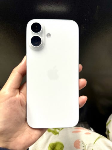 Iphone 16 ទំហំផ្ទុក (128G) Color White តួស្អាត 99.999% with box