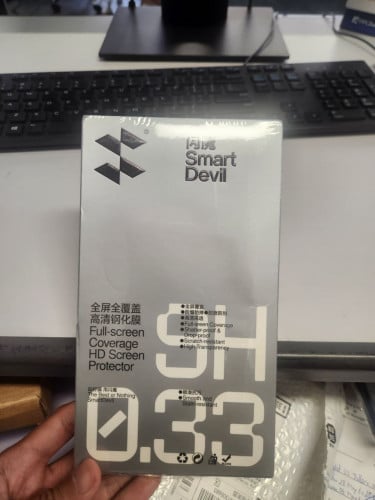 Iphone 17 Screen Glass, Screen Protector. 1 box have 2 Screen Protector