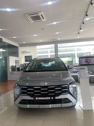 Stargazer X 7កៅអី MPV