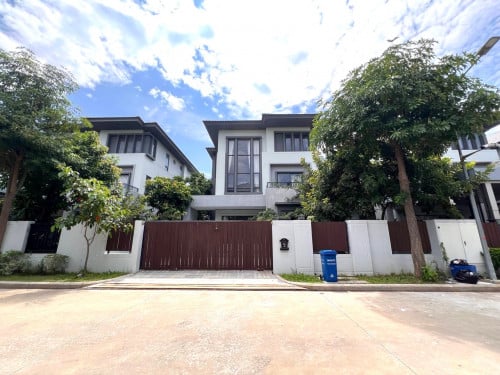 Villa for Rent at Chip Mong Parkland 598