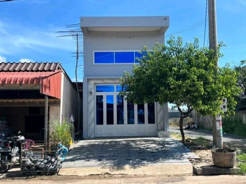 ផ្ទះជួលក្នុងក្រុងកំពតក្បែរផ្សារកំពត