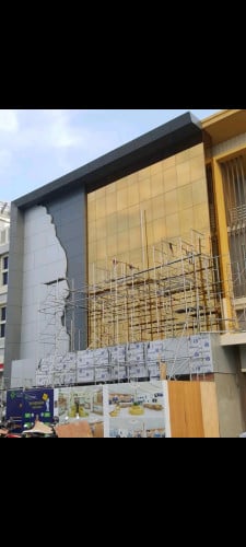 រស្មីពេញចិត្ត កាត់កញ្ចក់