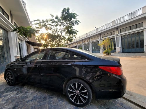 ឡានលក់ប្រញាប់លុយ តម្លៃចរចា