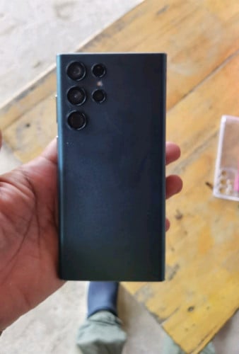 ចង់ទិញកាមេរ៉ាអេស 22អូត្រា