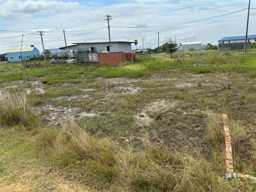 ដីលក់ក្រោយផ្សារបែកចានទំហំ 5គុណ25