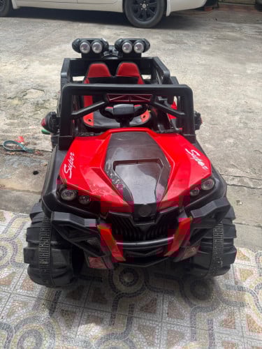 លក់ឡានអាគុយ សំរាប់ក្មេង ថ្មី 95%