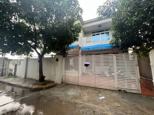 4 Bedroom Villla For Rent in Borey Bassac Garden City